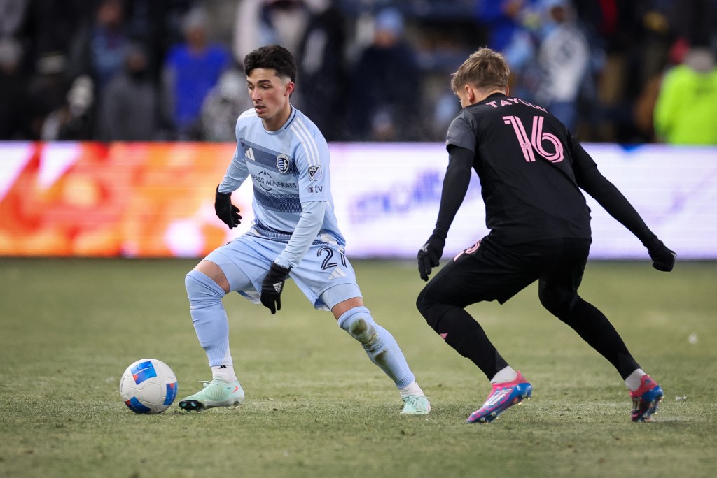 U22国足集训名单：蒯纪闻领衔，王钰栋在列，汪士钦落选